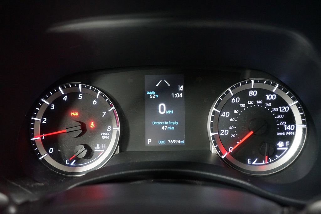 Used 2021 Toyota Highlander L image 15