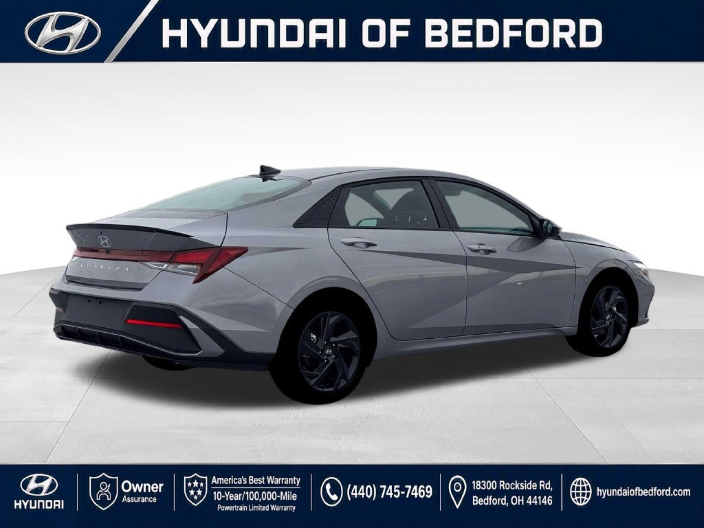 Used 2026 Hyundai Elantra Sport FWD image 9