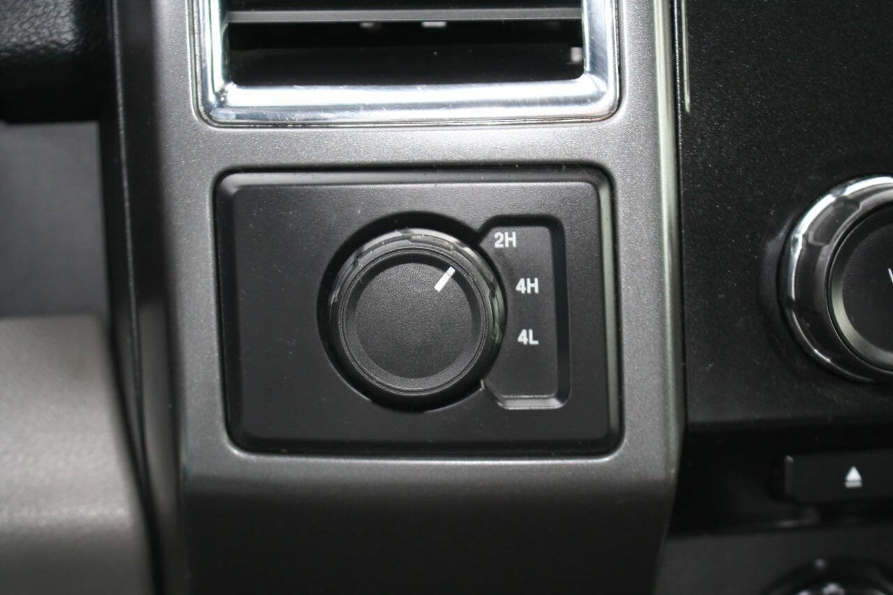 Used 2016 Ford F150 XLT AWD/4WD image 15