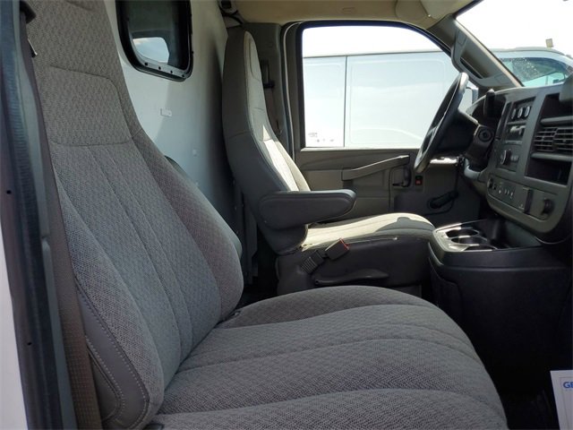 Used 2018 Chevrolet Express 2500 Work Van image 24