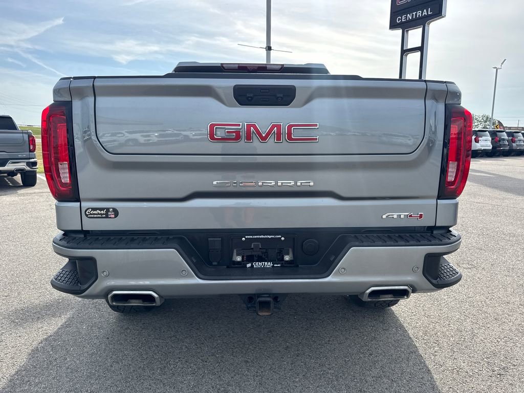 Used 2025 GMC Sierra 1500 AT4 w/ AT4 Premium Package AWD/4WD image 8
