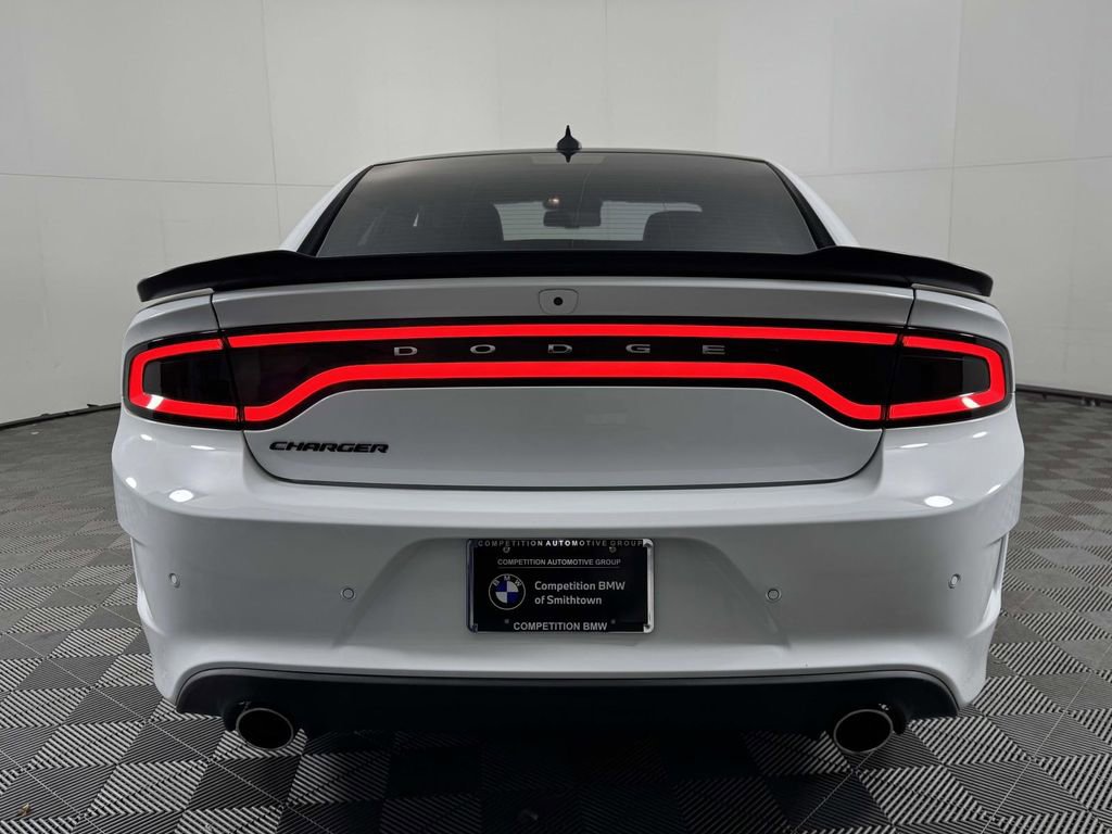 Used 2018 Dodge Charger R/T RWD image 9
