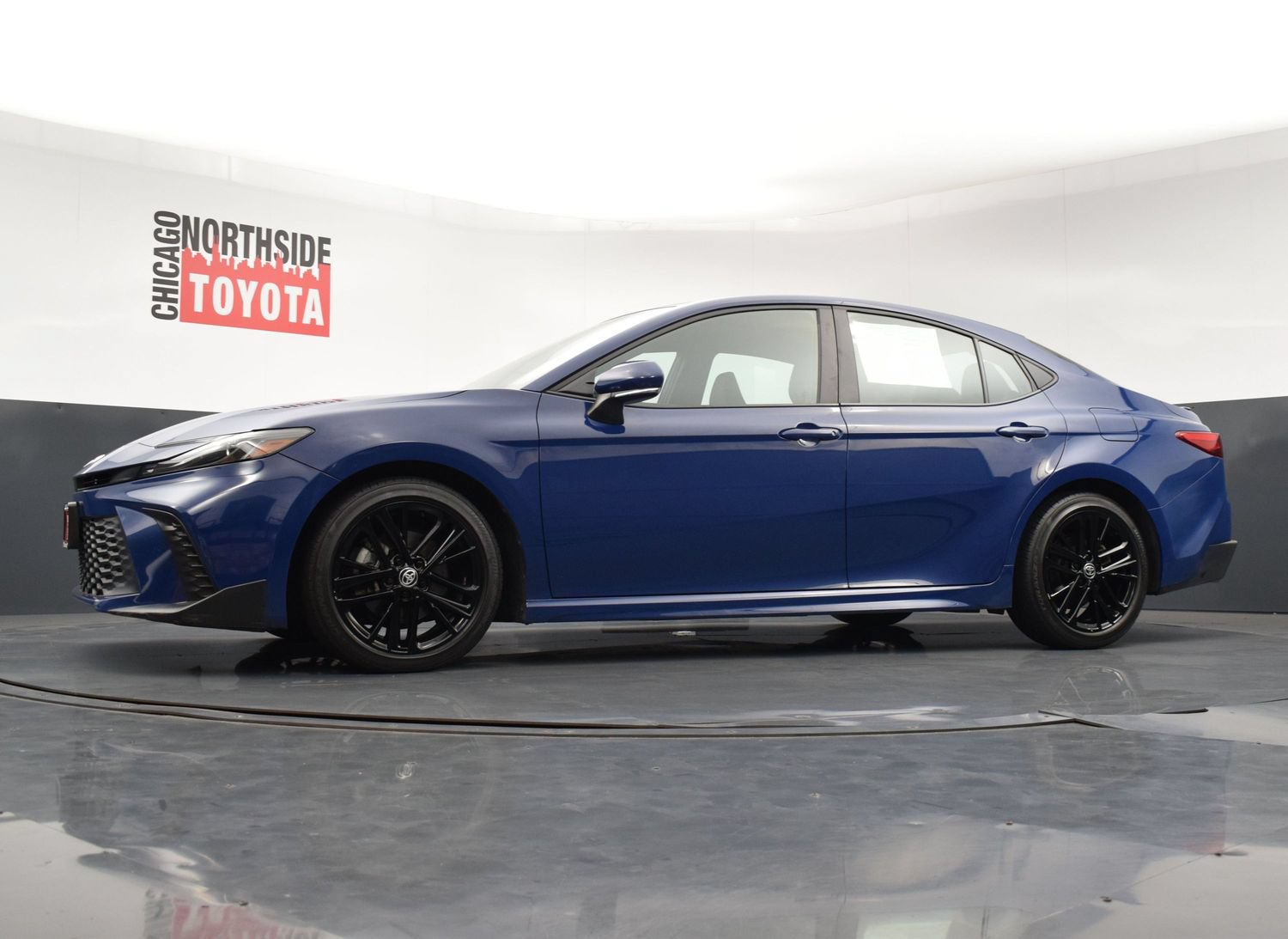 Used 2025 Toyota Camry SE FWD image 25