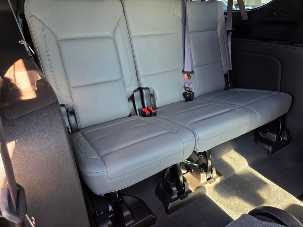 Used 2021 Chevrolet Suburban Z71 AWD/4WD image 21