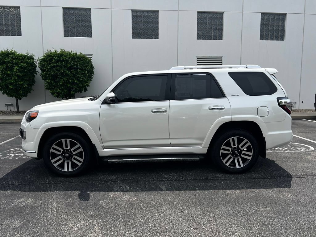 Used 2023 Toyota 4Runner Limited AWD/4WD image 4