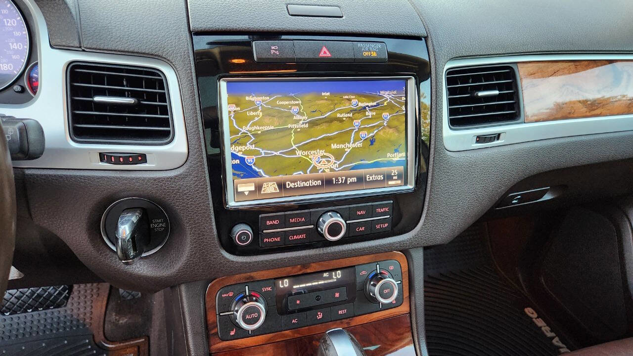 Used 2012 Volkswagen Touareg Executive image 50