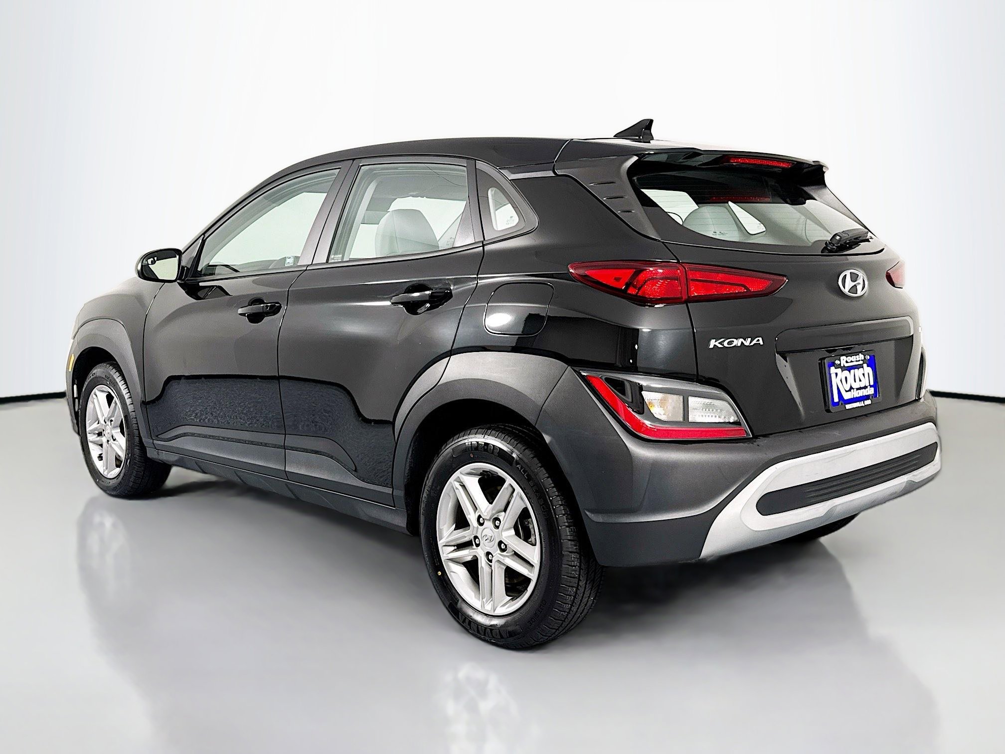 Used 2022 Hyundai Kona SE image 7