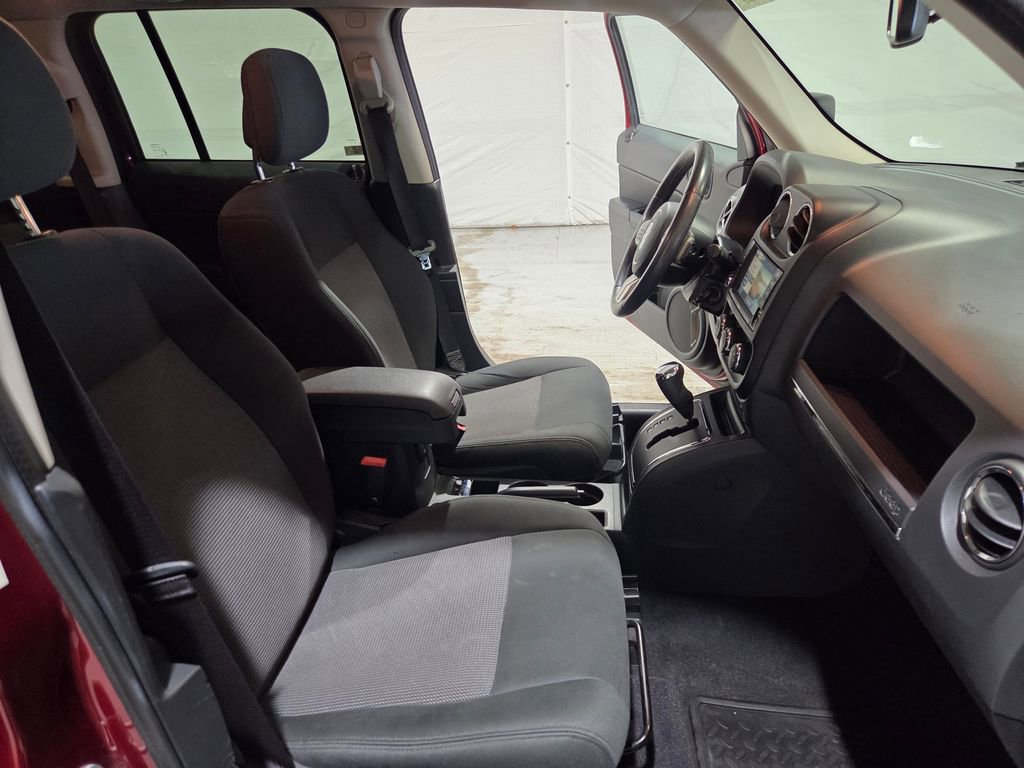 Used 2012 Jeep Patriot Latitude w/ Sun/Sound Group image 8