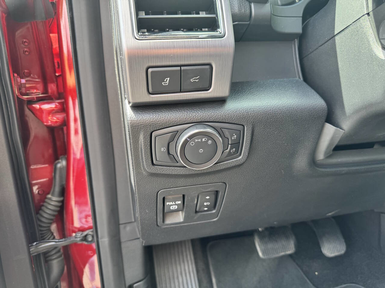 Used 2019 Ford Expedition Platinum image 11