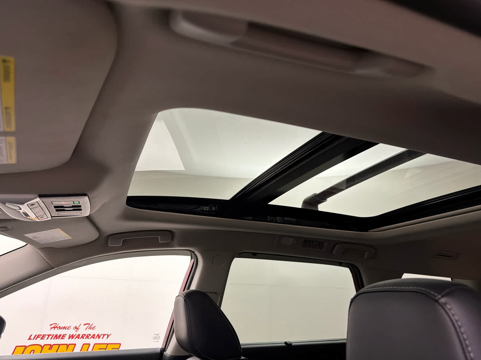Certified 2024 Nissan Pathfinder Platinum FWD image 15