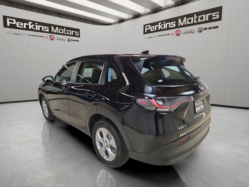 Used 2025 Honda HR-V LX image 3