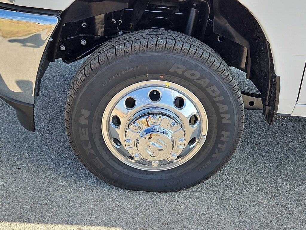 New 2027 RAM 3500 Lone Star AWD/4WD image 13