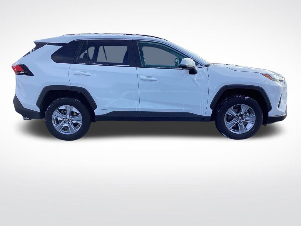 Used 2025 Toyota RAV4 XLE image 10
