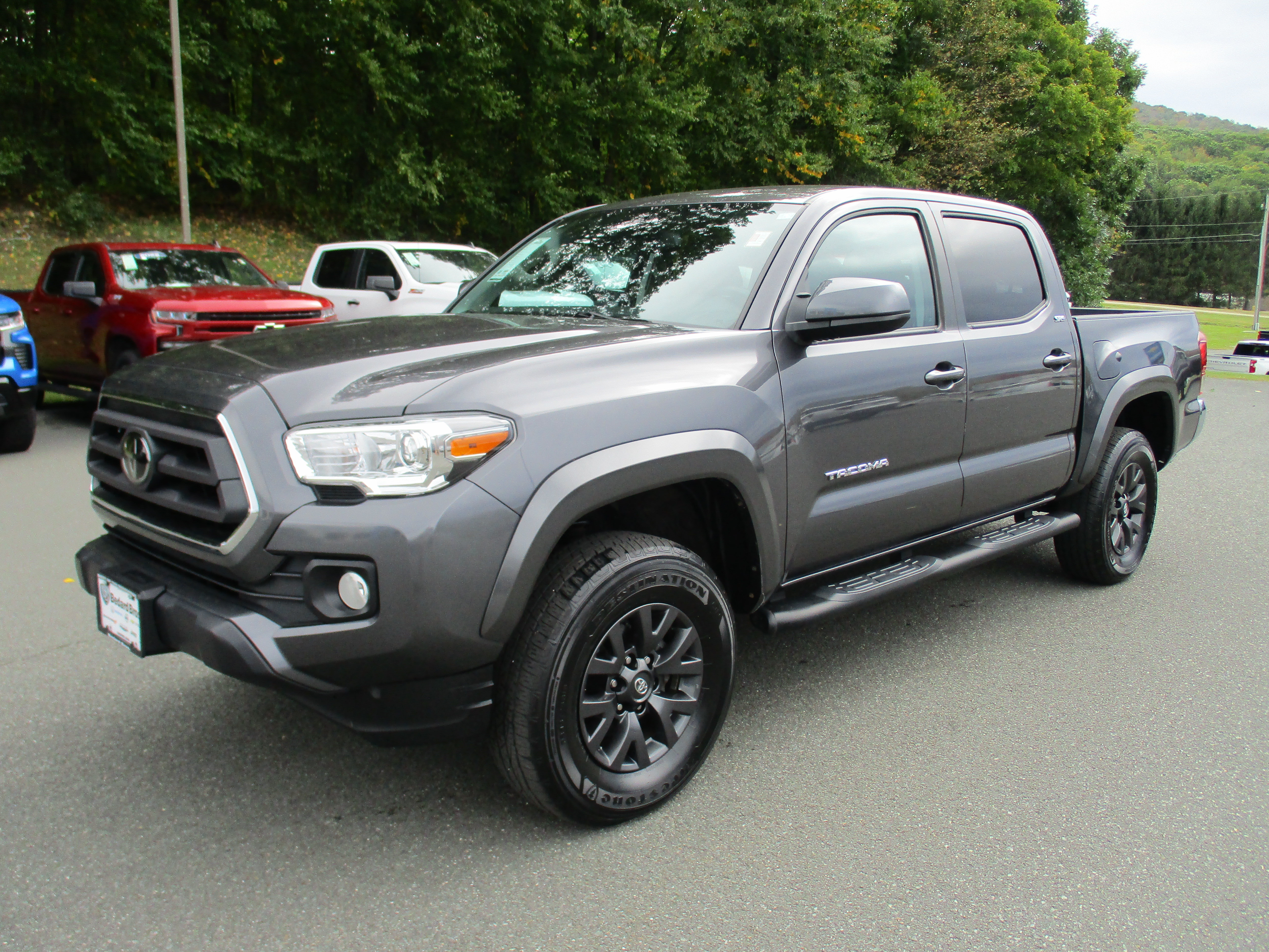 Used 2023 Toyota Tacoma SR5 AWD/4WD image 1