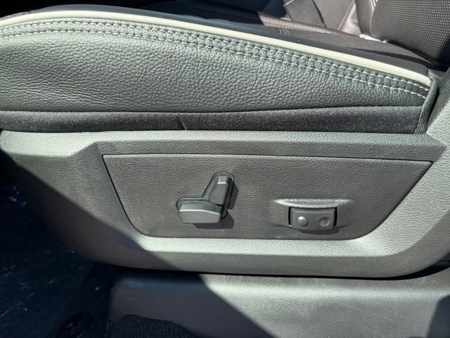 New 2026 RAM 3500 Limited AWD/4WD image 16