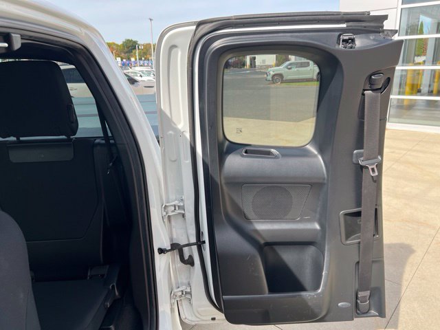 Used 2022 Toyota Tacoma TRD Off-Road w/ TRD Premium Off Road Package AWD/4WD image 32