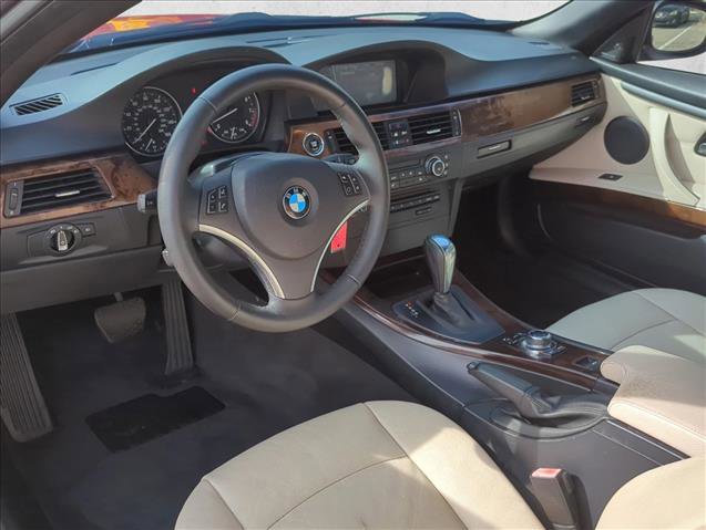 Used 2012 BMW 335i Convertible image 13