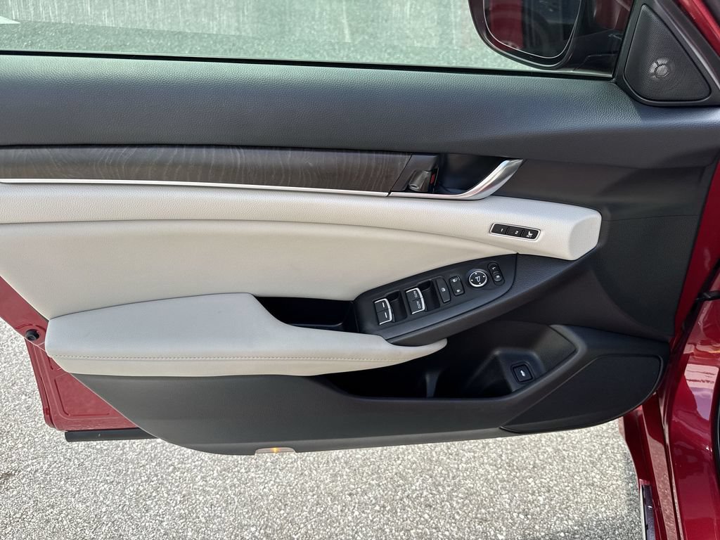 Used 2022 Honda Accord Touring image 39