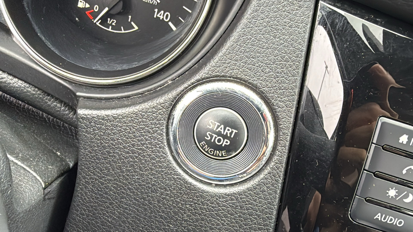 Certified 2021 Nissan Rogue Sport SV AWD/4WD image 12
