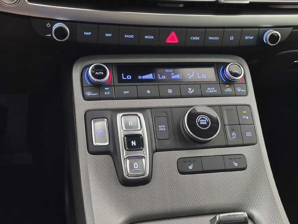 Used 2024 Hyundai Palisade SEL FWD image 26