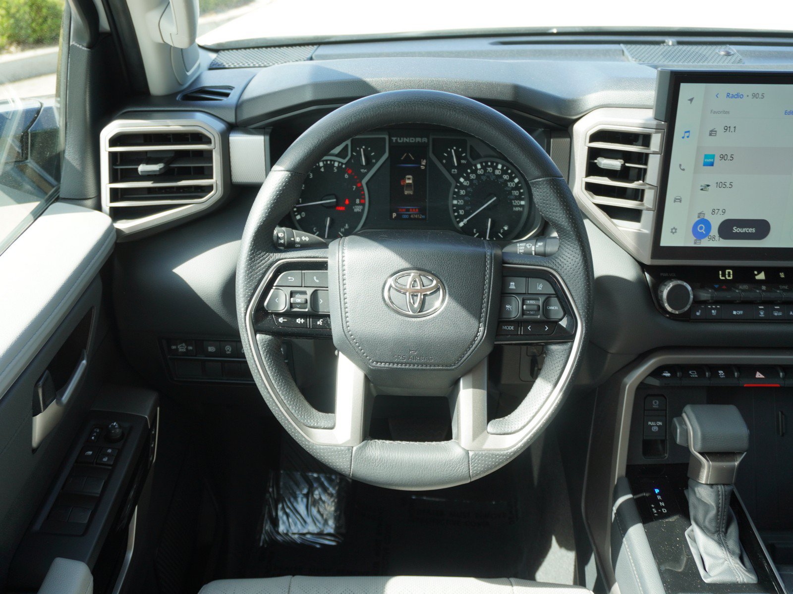 Used 2023 Toyota Tundra Limited AWD/4WD image 16