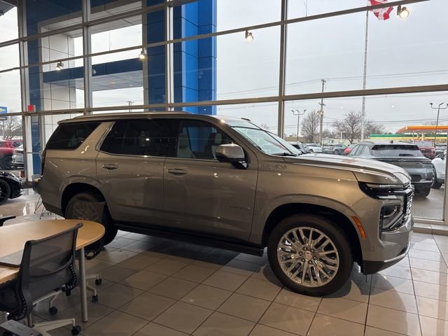 Used 2025 Chevrolet Tahoe High Country image 2
