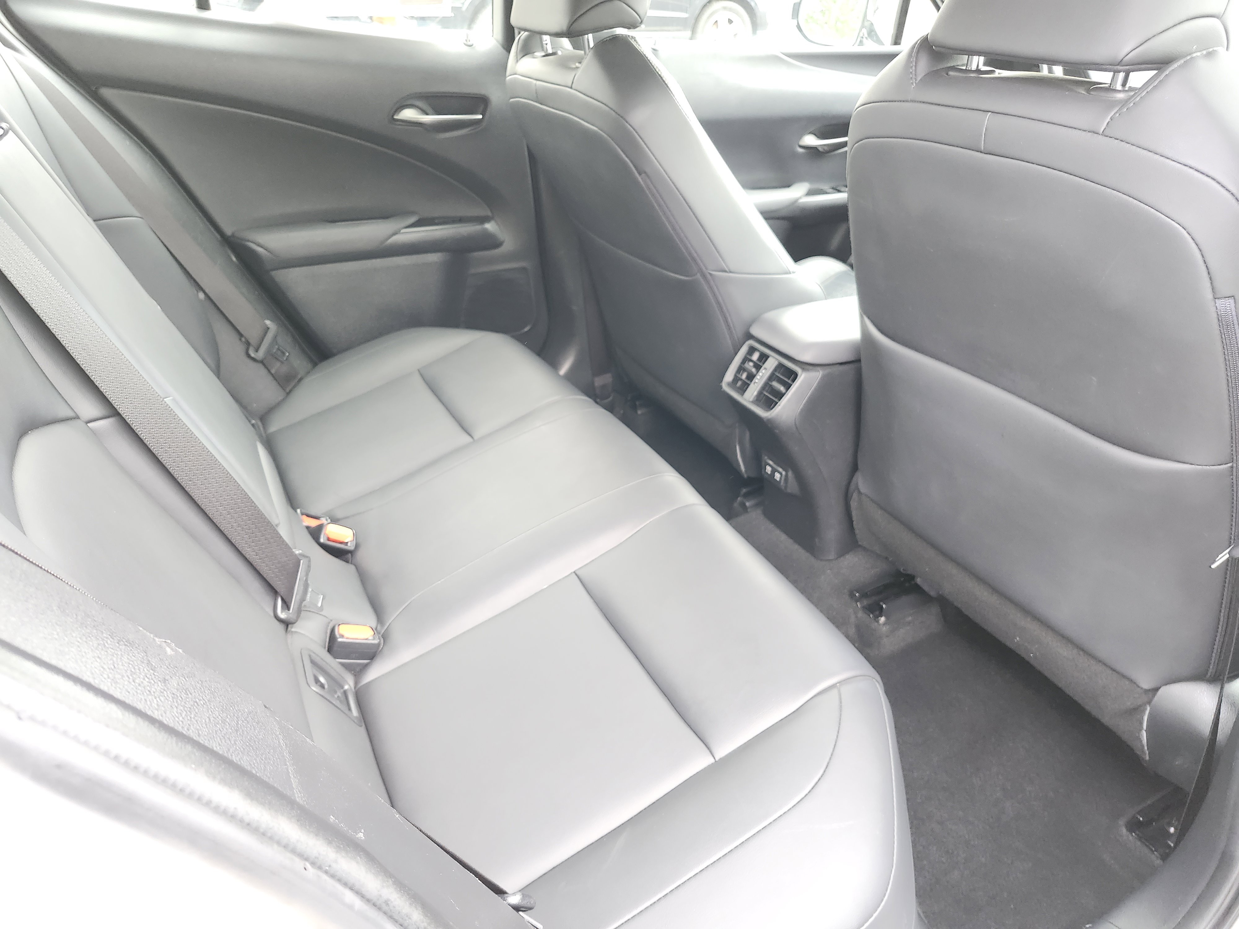 Used 2019 Lexus UX 200 w/ Accessory Package FWD image 20