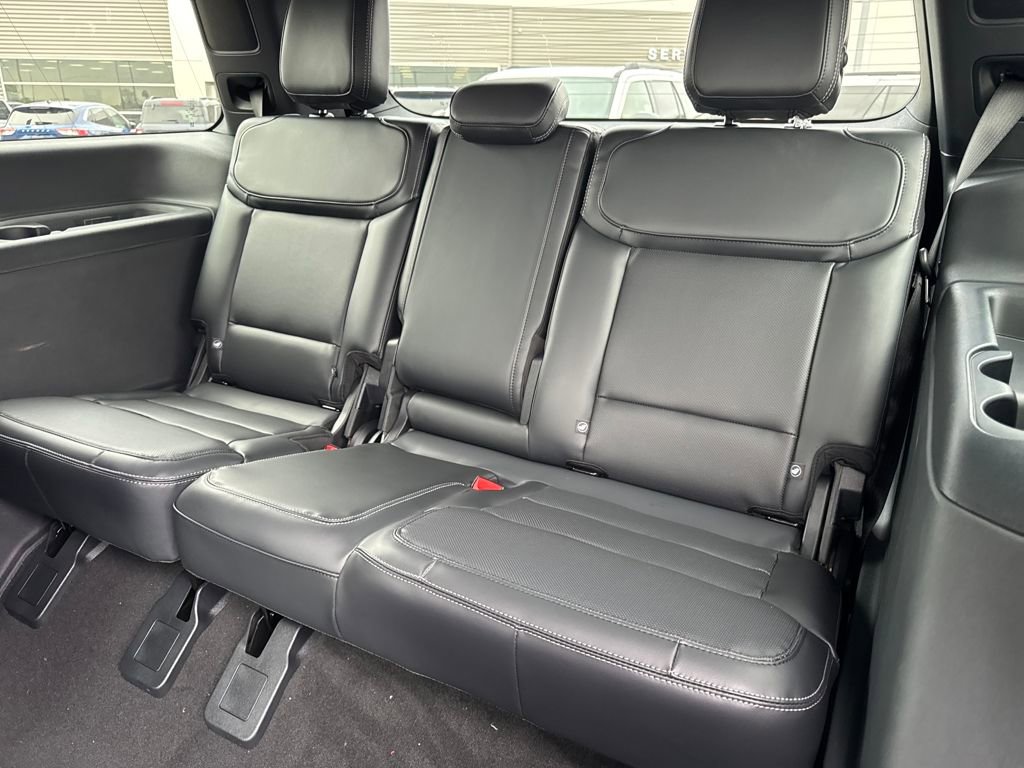 New 2025 Ford Expedition Platinum w/ Stealth Performance Package image 15