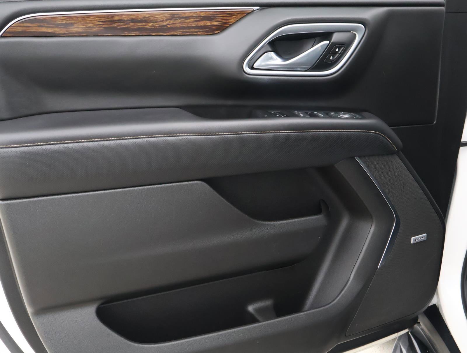 Used 2021 Chevrolet Tahoe Premier w/ Premium Package RWD image 17