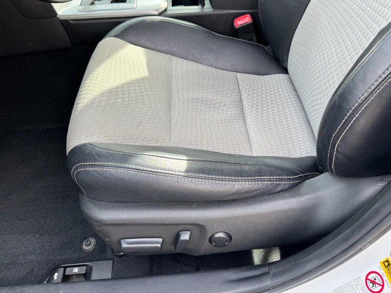 Used 2013 Toyota Camry SE image 22