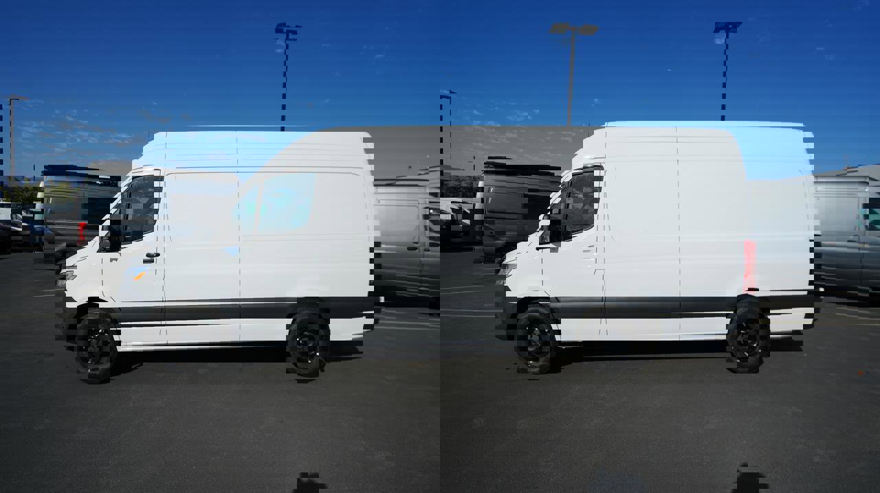 New 2025 Mercedes-Benz Sprinter 2500 image 4