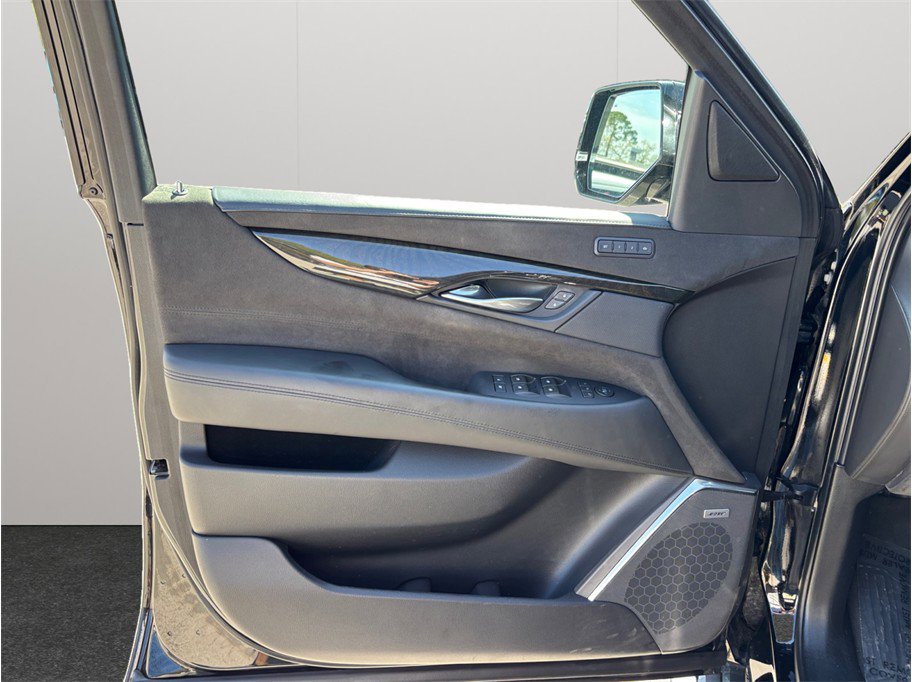 Used 2019 Cadillac Escalade ESV Platinum image 24