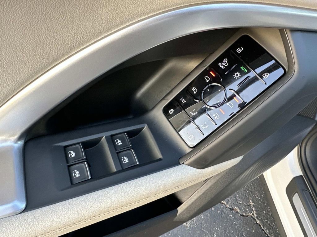 New 2025 Audi Q5 Prestige image 13