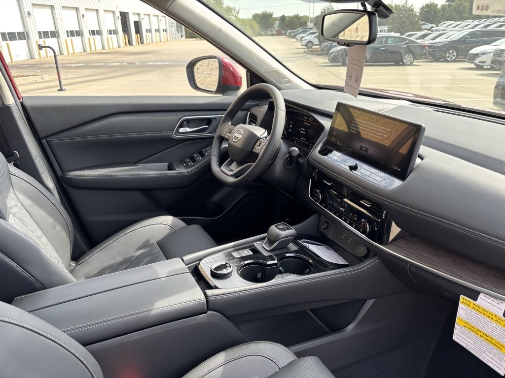 New 2026 Nissan Rogue Platinum w/ Platinum Premium Package image 18