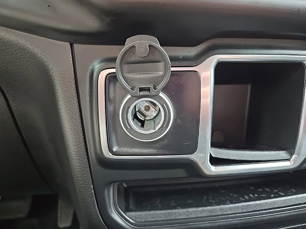 Used 2022 Jeep Wrangler Unlimited Willys image 24