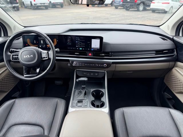 Used 2025 Kia Carnival image 21