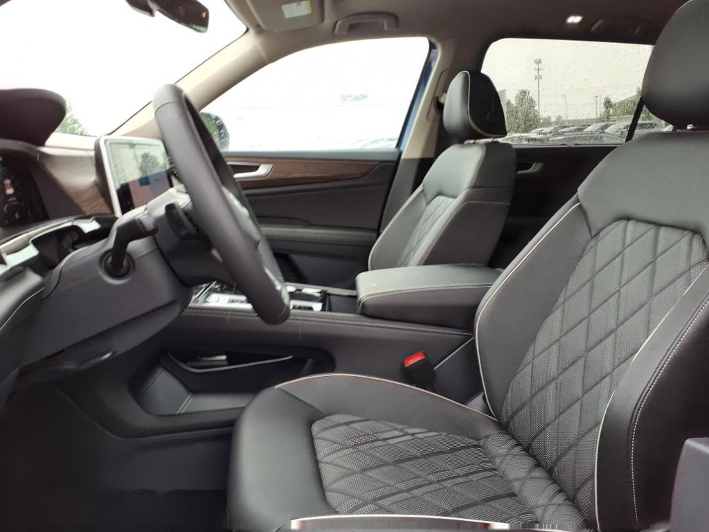 New 2025 Volkswagen Atlas SEL Premium R-Line image 11