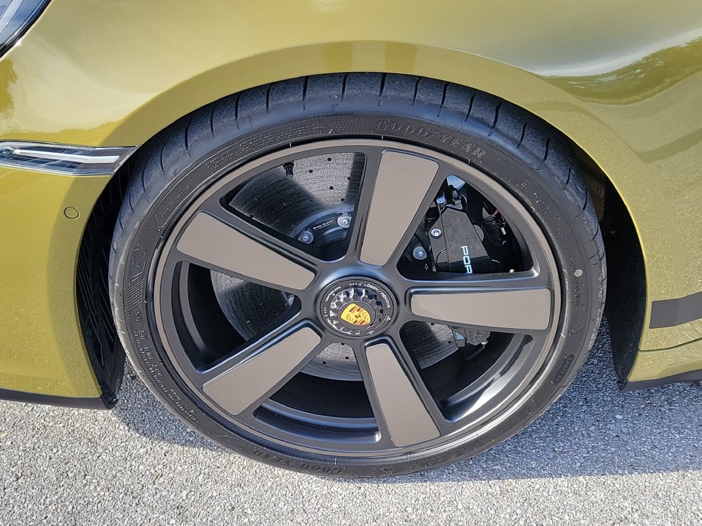 Certified 2026 Porsche 911 Carrera 4 GTS AWD/4WD image 12