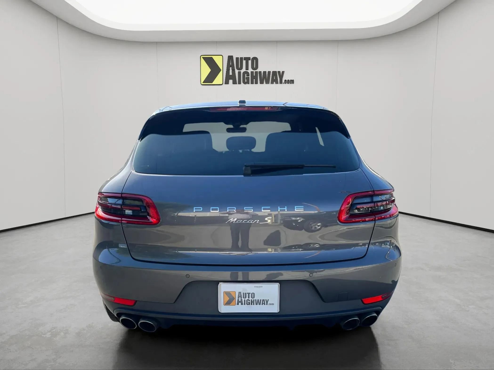 Used 2016 Porsche Macan S image 6