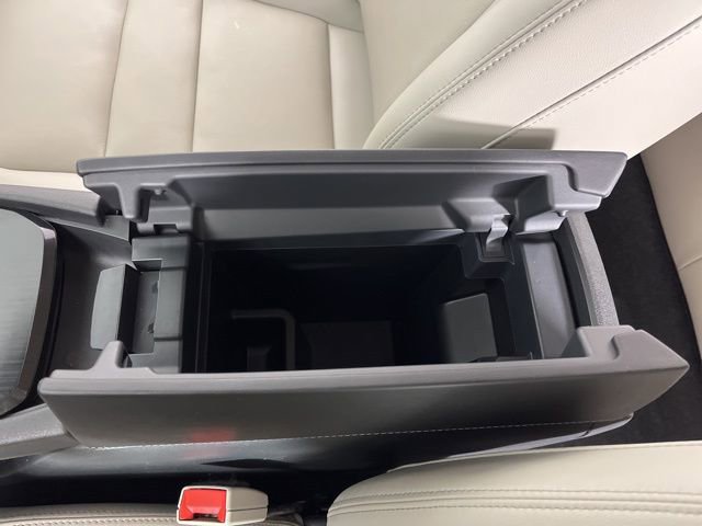 Used 2025 Nissan Rogue SL image 28