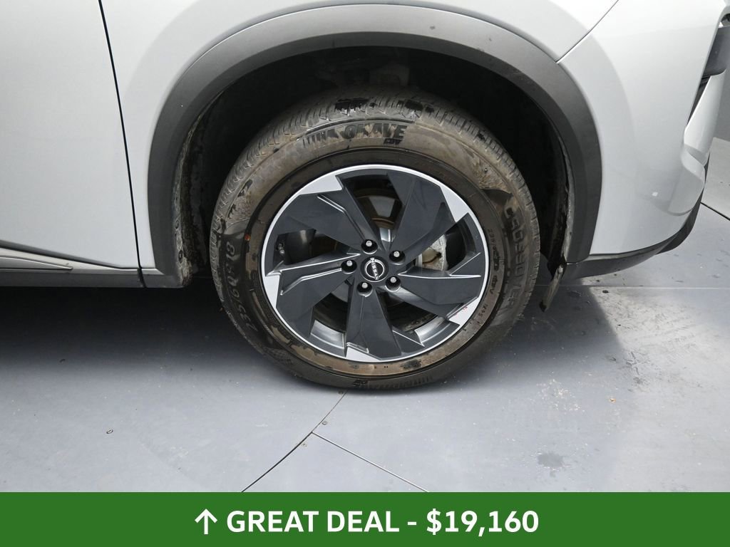 Used 2024 Nissan Rogue SV image 20