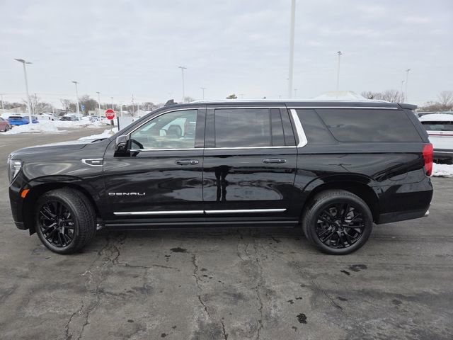 Used 2022 GMC Yukon XL Denali image 27