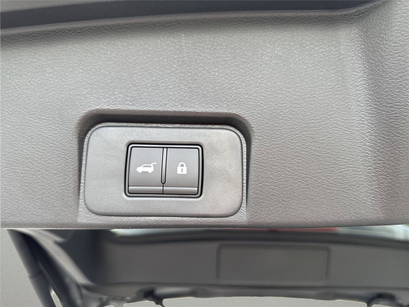 New 2026 Nissan Rogue SV FWD image 33