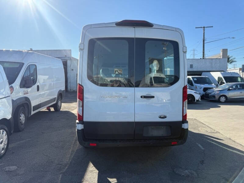 Used 2019 Ford Transit 150 XL image 5