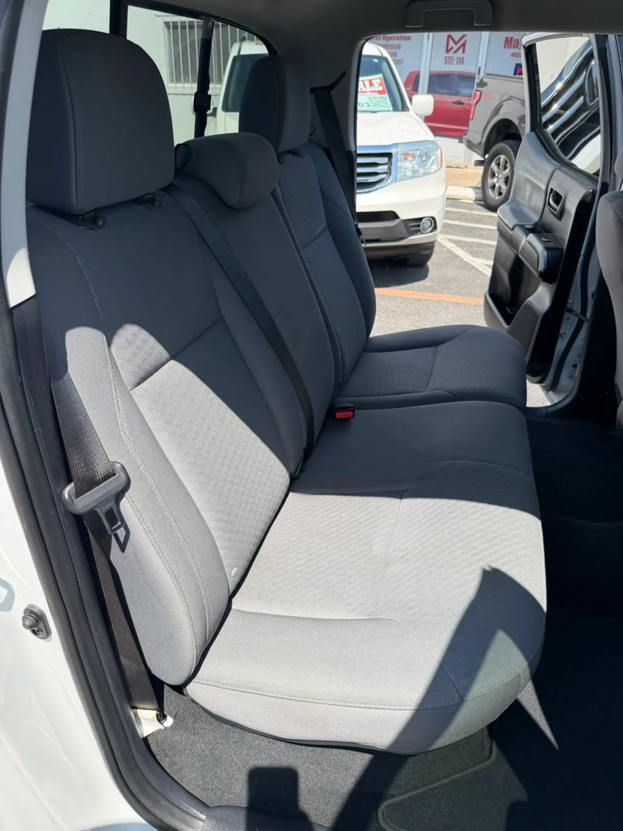 Used 2021 Toyota Tacoma SR5 w/ SR5 Appearance Package (SM) RWD image 16