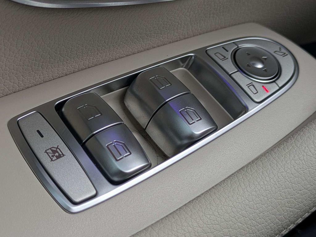 Used 2023 Mercedes-Benz E 450 Cabriolet image 24