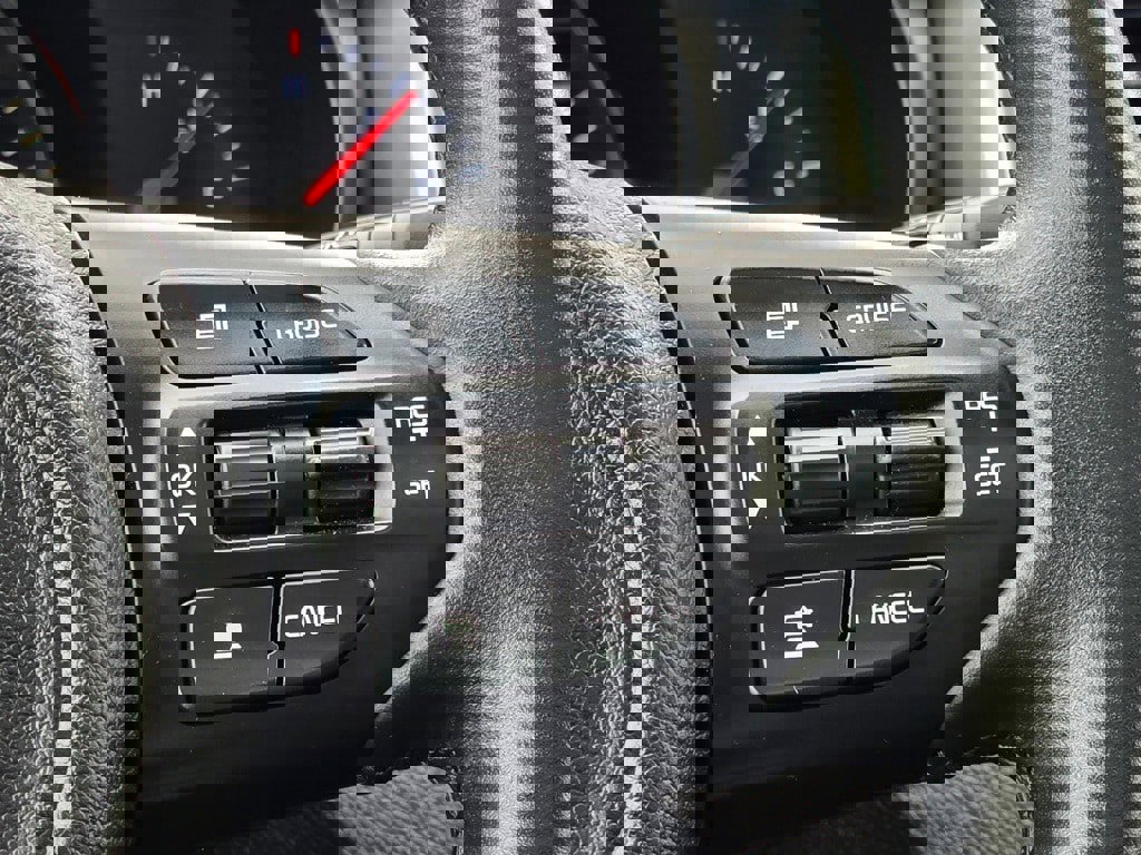 Used 2017 Kia Sorento SX image 18