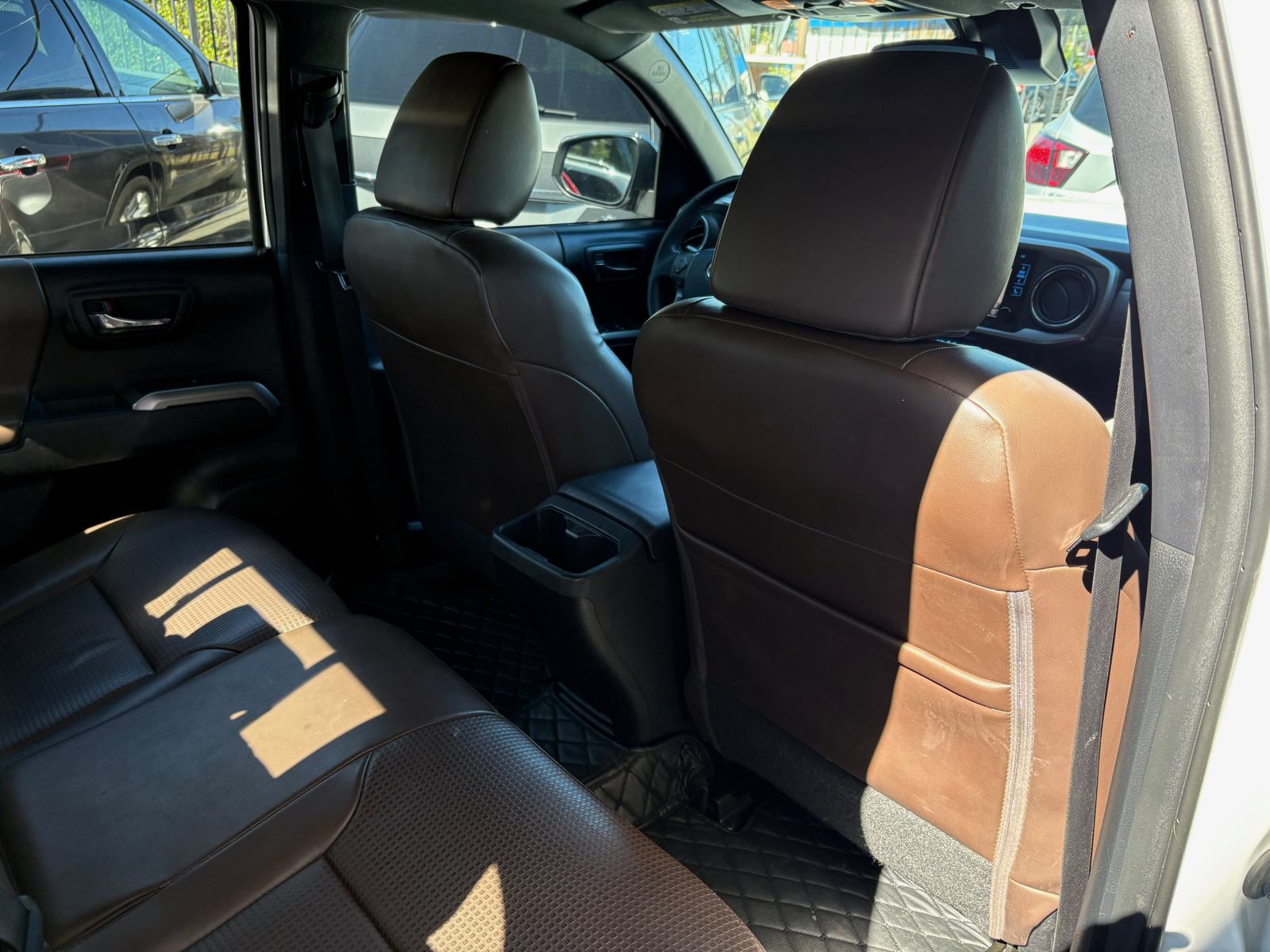 Used 2019 Toyota Tacoma Limited AWD/4WD image 23