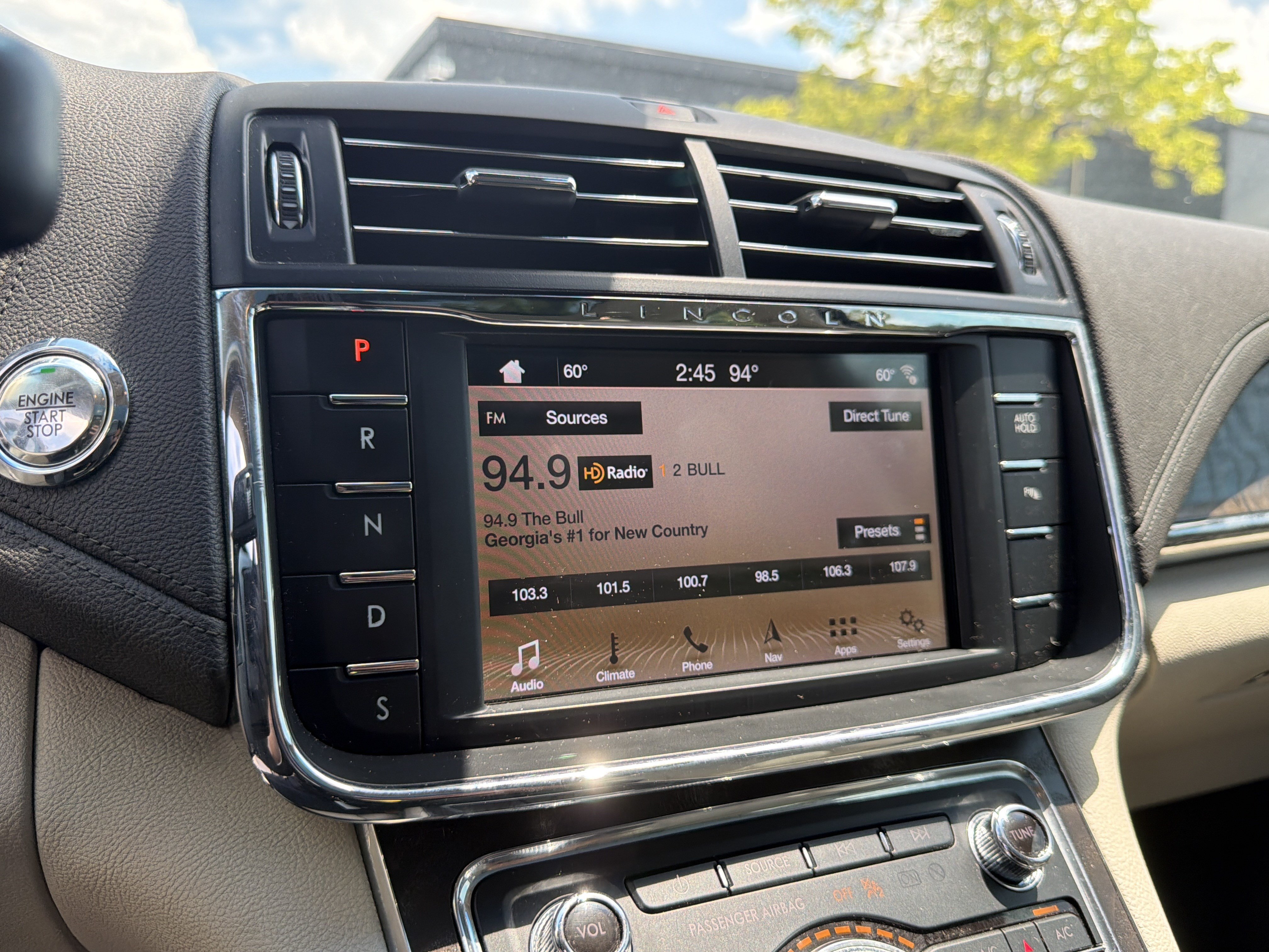 Used 2019 Lincoln Continental Select FWD image 37