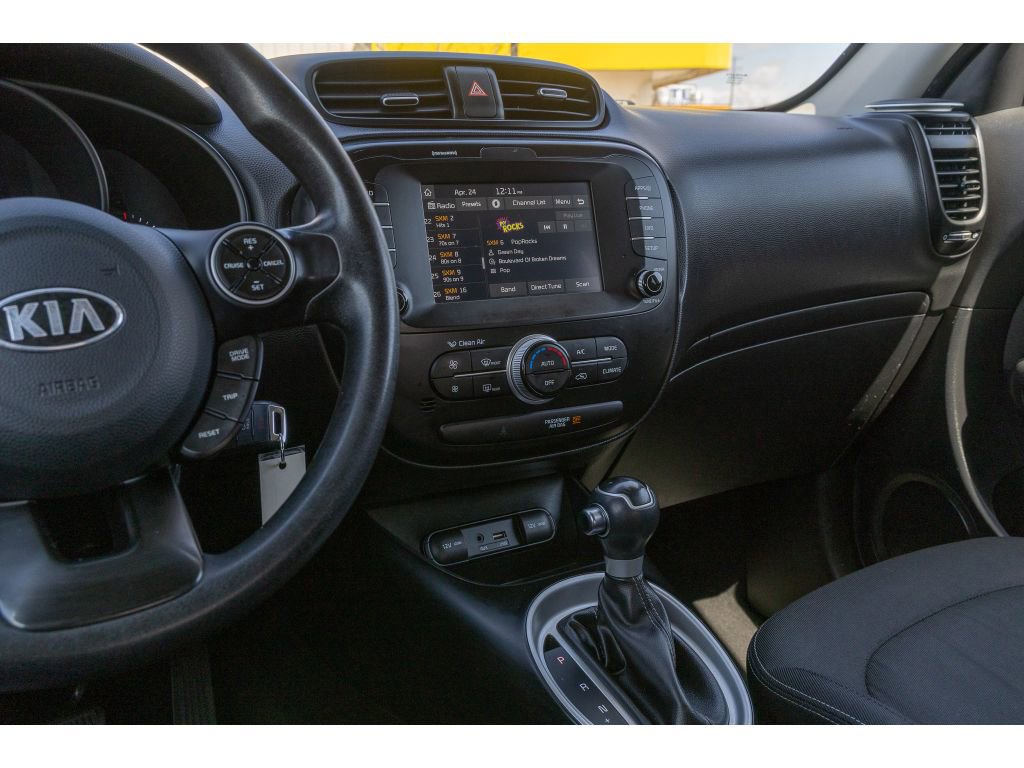 Used 2018 Kia Soul + image 23